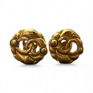 CHANEL Gold-tone Clip Earrings
